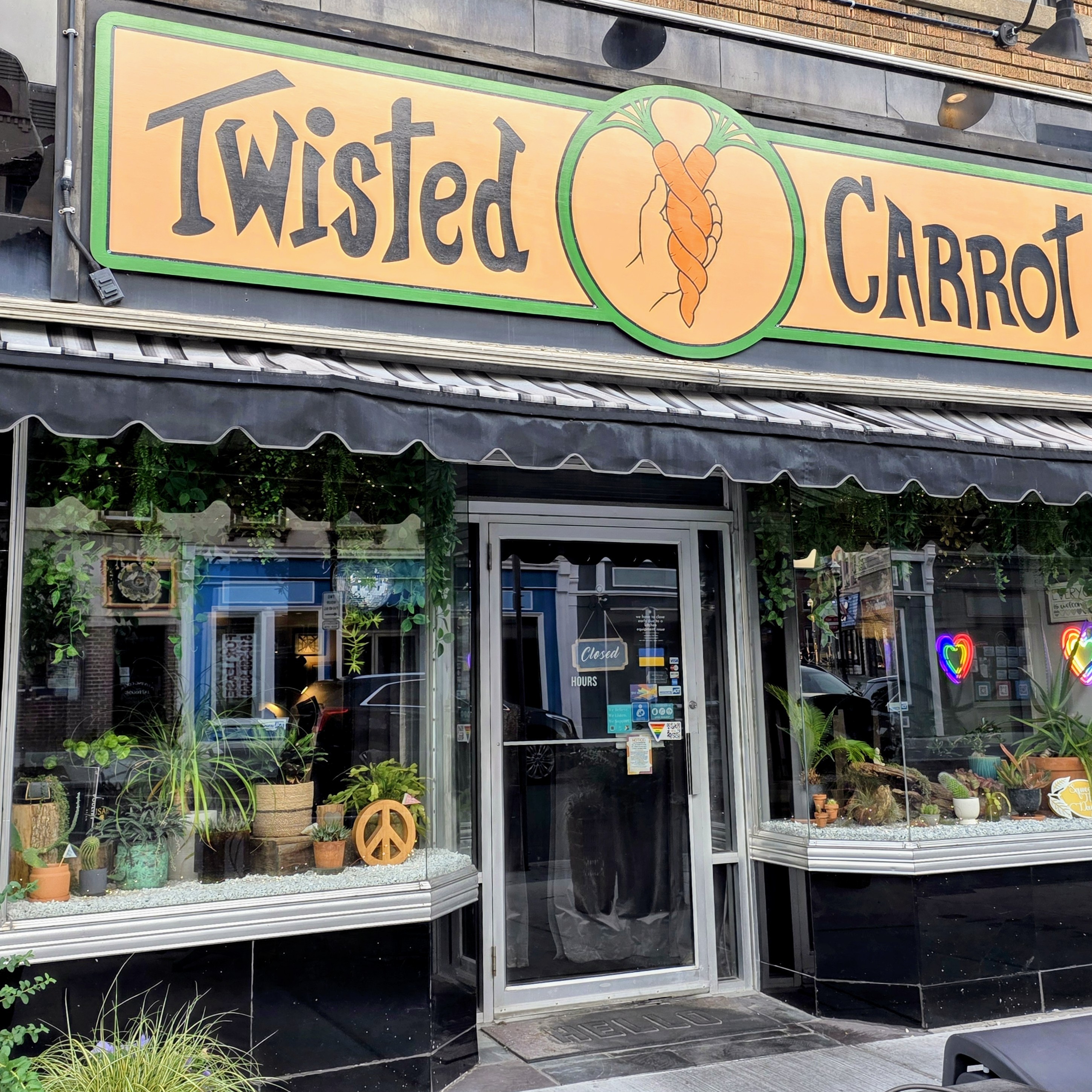 Mickeys restaurant and lounge